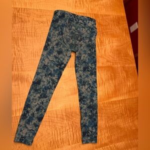 Athleta Teal Tie-Dye Leggings. Girls size M (8-10)